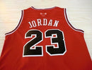 Regata NBA Retrô Chicago Bulls Nike Authentic Jordan 23 - Vermelha