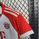 Kit Infantil Bayern Home 23/24 - Branco/Vermelho