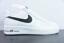 Nike Air Force 1 Low - Branco e Preto